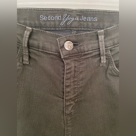 Second yoga jeans ⭕️3/$15⭕️ - Picture 2 of 5
